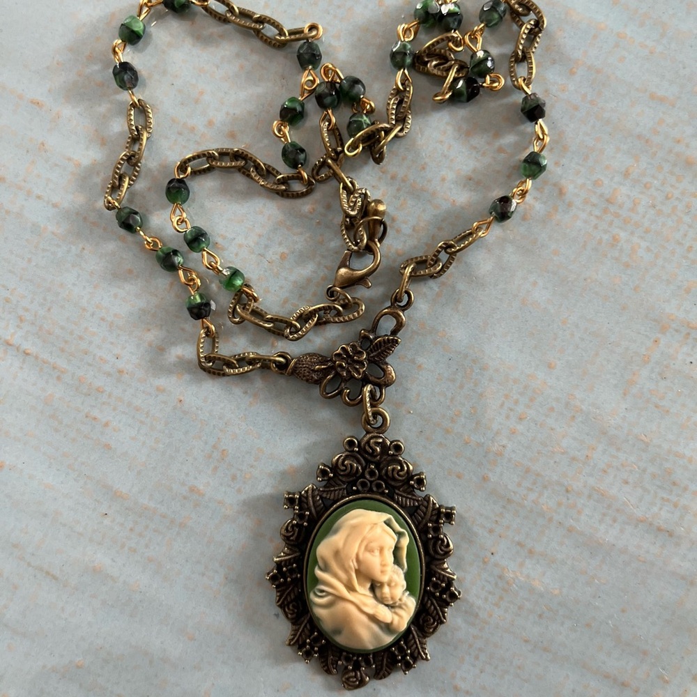 Vintage Style Mother Mary & Child Cameo Necklace Malachite Beads